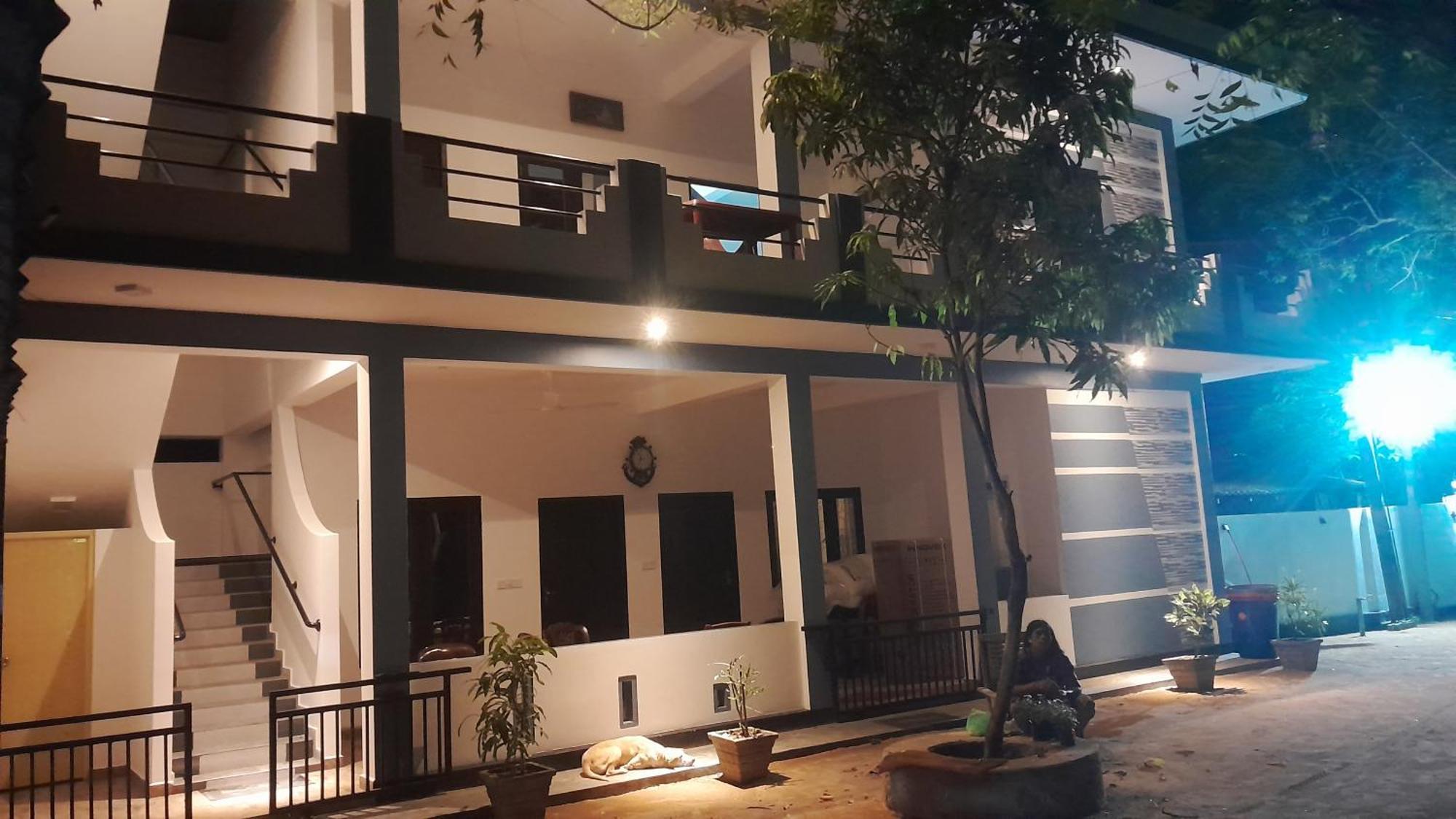 Theepan'S Home Nilaveli Exterior foto