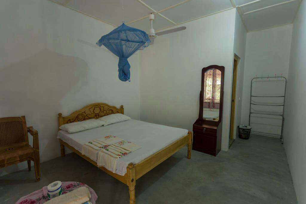 Theepan'S Home Nilaveli Exterior foto